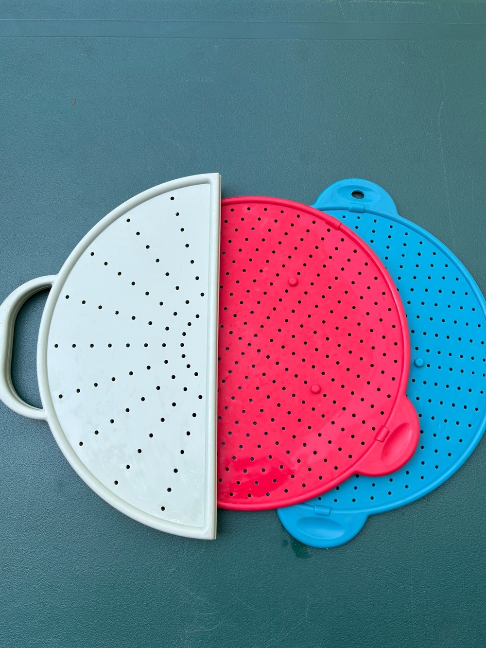 Silicone Splatter Shields(3), one with Handles and Snap Closure